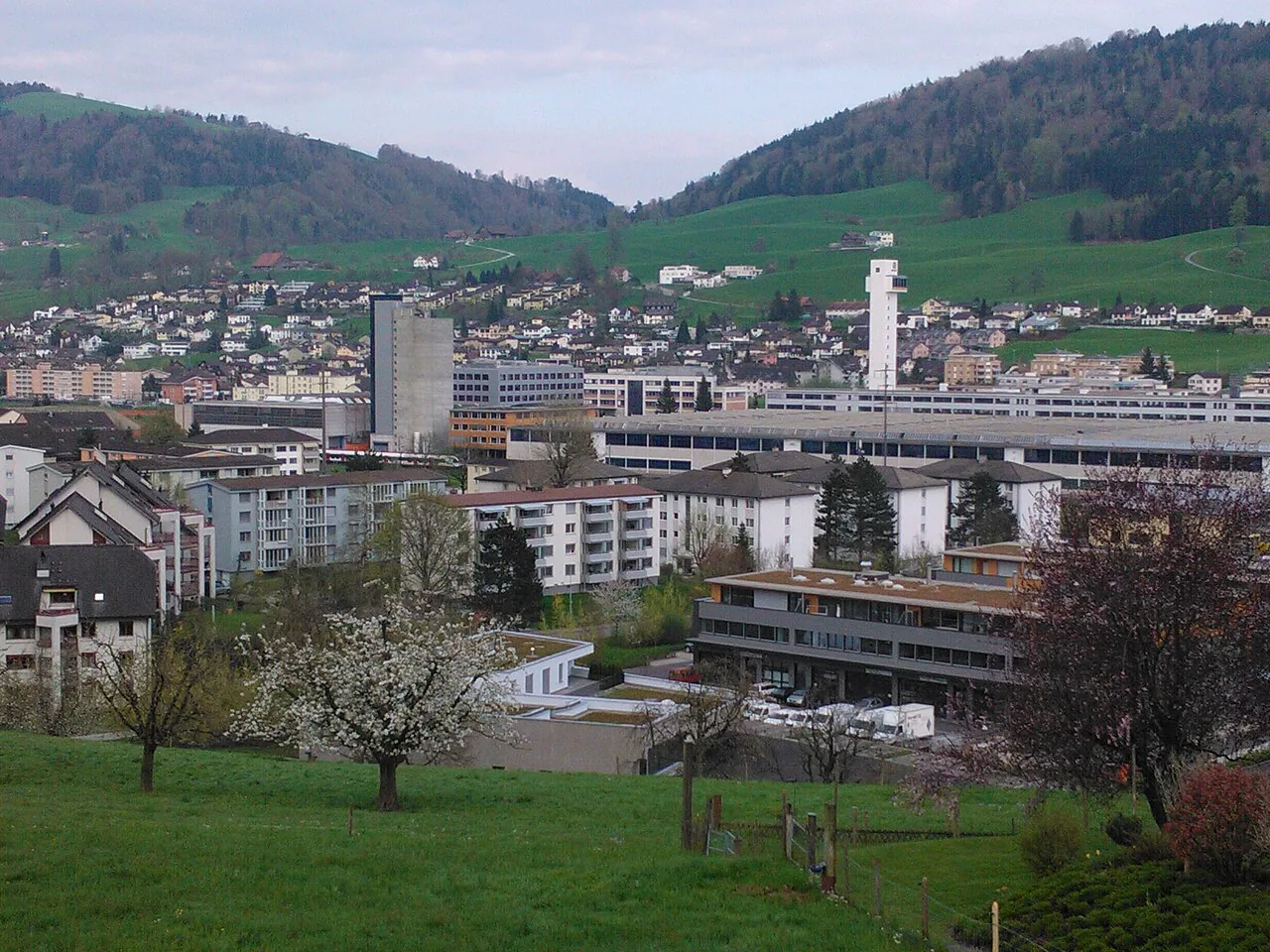 Blick ins Rontal mit Ebikon, Buchrain, Dierikon und Root im Kanton Luzern